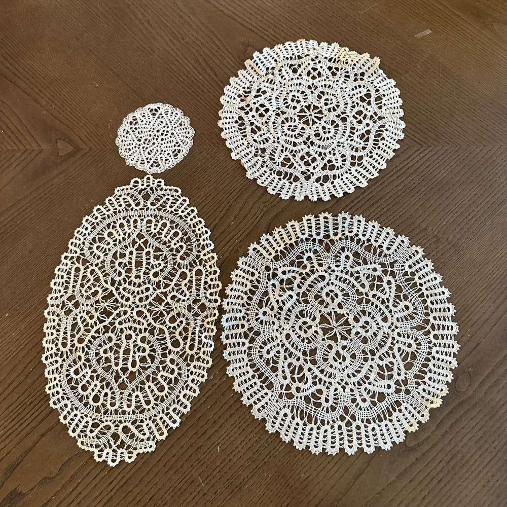 Vintage Off White Lace Doily Set 4pc Oval Round Victorian Cottagecore Decor